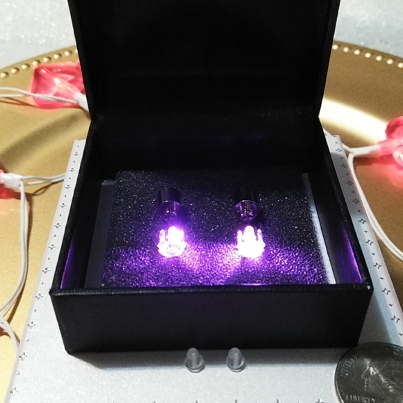 ☀💎CZ RADIANT LIGHT UP EARRINGS IN STAINLESS STEEL - Picture 4 of 6